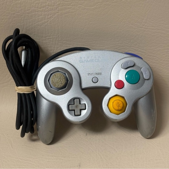 Nintendo GameCube Controller Platinum Silver DOL-003 Official TESTED - Picture 1 of 4